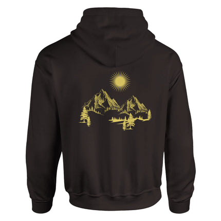 Dunkelbrauner Unisex-Hoodie aus hochwertigem Baumwoll-Polyester-Mix mit spirituellem Bergmotiv und gelber Sonne im.